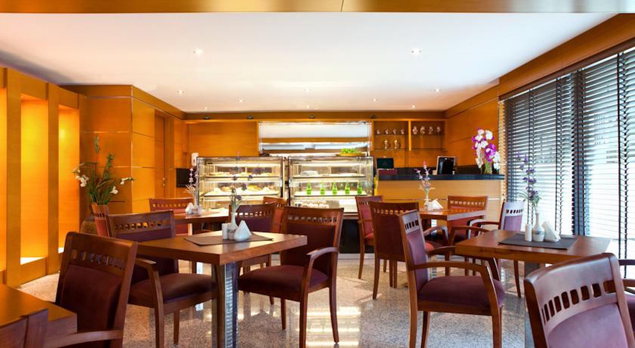 Golden Sands Hotel Apartments Dubai Restoran fotoğraf