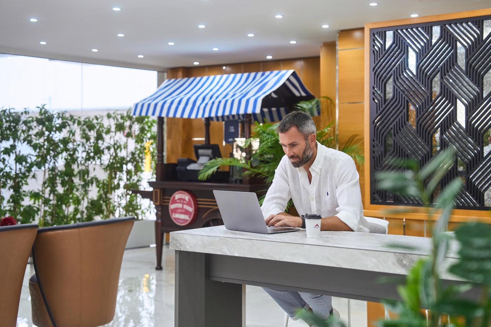 Golden Sands Hotel Apartments Dubai Dış mekan fotoğraf