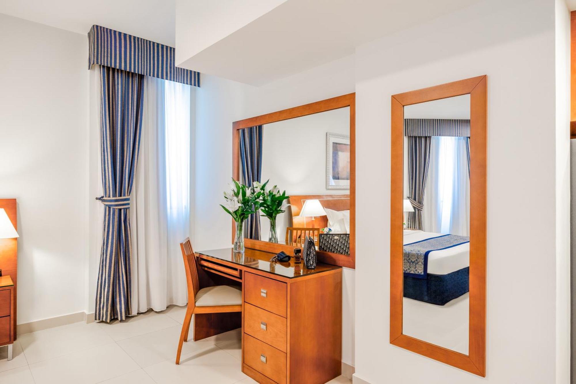 Golden Sands Hotel Apartments Dubai Dış mekan fotoğraf
