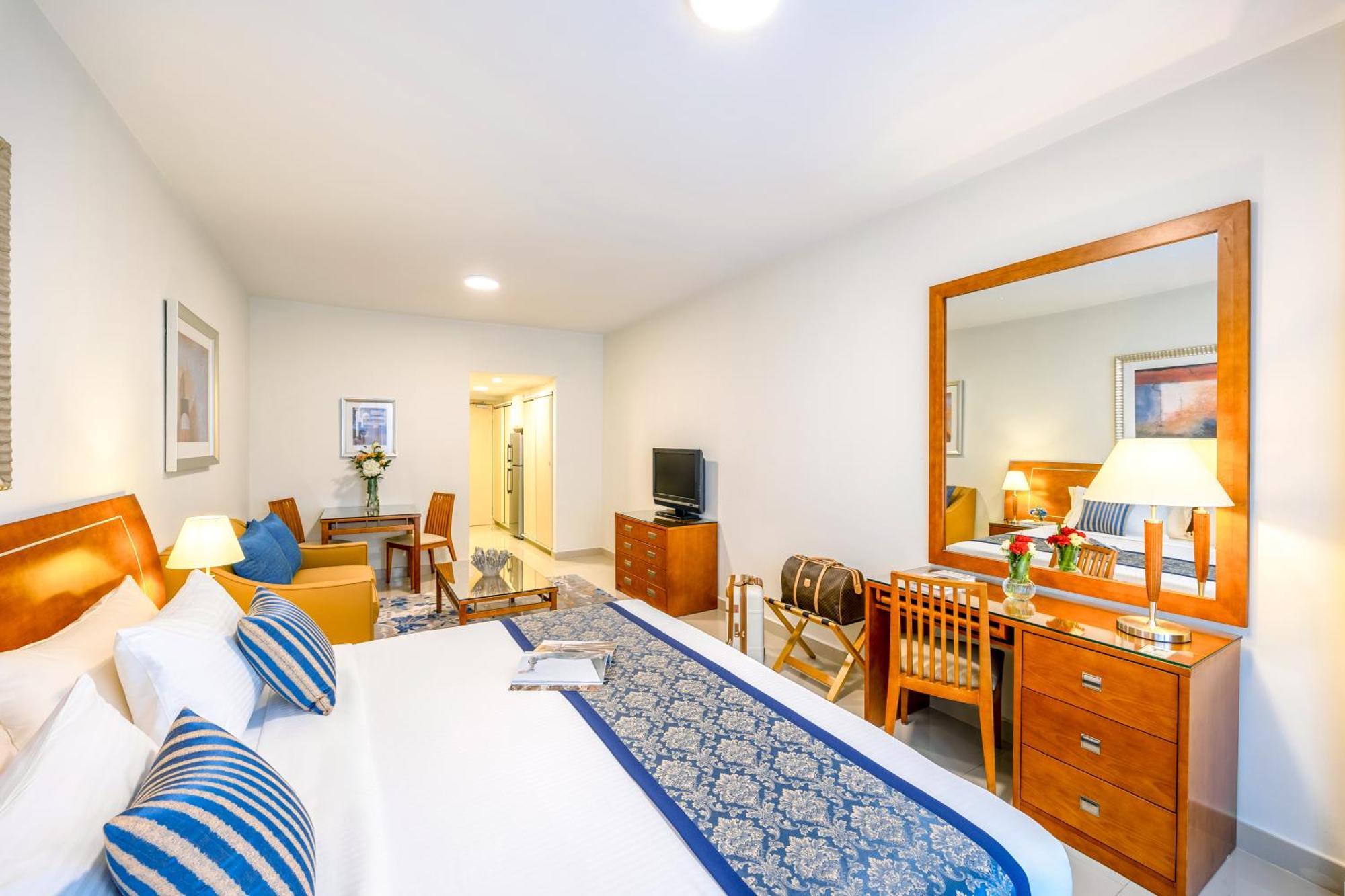Golden Sands Hotel Apartments Dubai Dış mekan fotoğraf